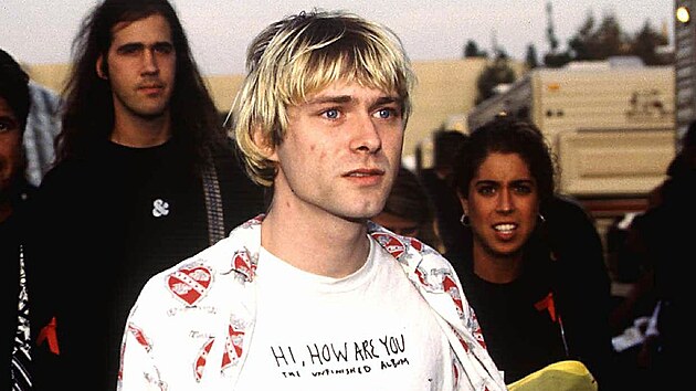 Mdn ikonou se dky grungecoru opt stal Kurt Cobain. Mlad generace se inspiruje jeho slavnmi outfity vetn tohoto.