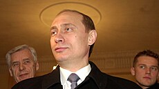 Ruský úadující prezident Vladimir Putin odvolil v pedasných prezidentských...