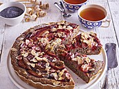 Makovec se švestkami