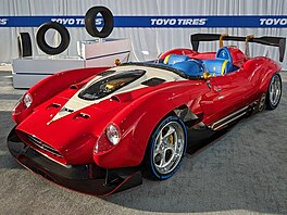 Na stánku Toyo Tyres se pedstavila pestavba Ferrari 612 Scaglietti do podoby...