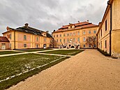 Barokní zámek v Krásném Dvoře na Lounsku Barokní zámek v Krásném Dvoře na Lounsku