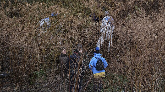 Myslivec v Ostravě omylem zastřelil rybáře, spletl si ho s divočákem. (25. listopadu 2023)