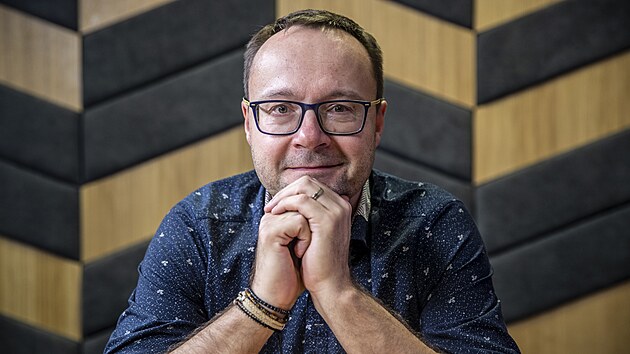 Hostem pořadu Rozstřel je Adam Suchý, klinický psycholog a psychoterapeut.