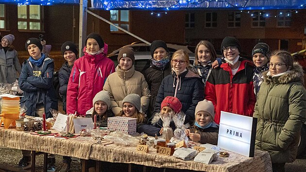 Na tradiním adventním dobroinném jarmarku, který se ve áe nad Sázavou koná...