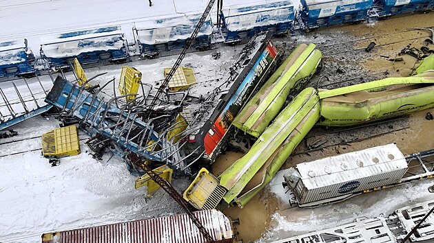 Srážku dvou nákladních vlaků v České Třebové nejlépe dokumentují snímky z dronu. (3. prosince 2023)
