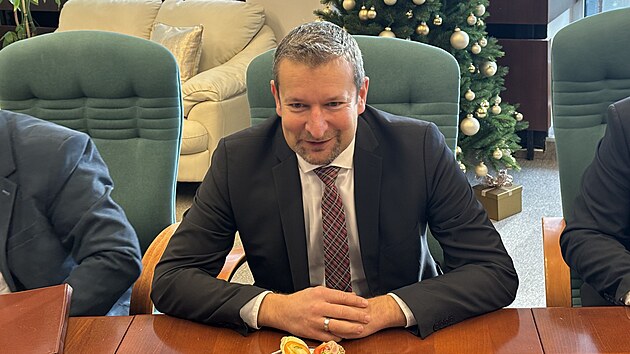 Do Ústeckého kraje zavítal maďarský velvyslanec András Baranyi. Do Ústeckého kraje zavítal maďarský velvyslanec András Baranyi.