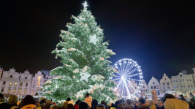 Plzeňské vánoční trhy navštěvují každoročně tisíce návštěvníků. (5. prosince 2023)