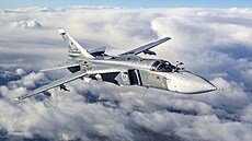 Bombardovací letoun Suchoj Su-24M ruského námonictva. (1. ledna 2022)