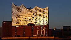 Budova Labské filharmonie v Hamburku, djit losovacího ceremoniálu...