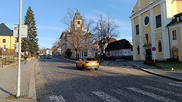 Dobrovskho ulice v Havlkov Brod bude pedldna. I po oprav se na ni ulov kostky vrt, asfaltem se nahrazovat nebudou.