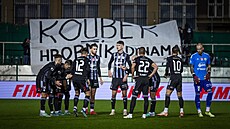 Fotbalisté eských Budjovic nastupují k zápasu proti Bohemians.