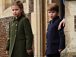 Princezna Charlotte a princ Louis po vánoní bohoslub (25. prosince 2023)