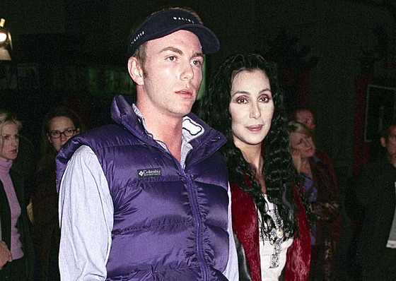 Cher a její syn Elijah v roce 2001