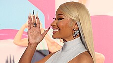 Nicki Minaj po zmenení poprsí (ervenec 2023)