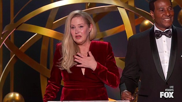 Christina Applegate na pedvn cen Emmy (15. ledna 2024)
