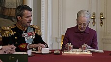 Dánská královna Margrethe II. podepsala abdikaci, trn oficiáln pevzal její...
