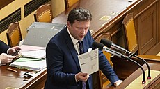 Pedseda ústavn-právního výboru Radek Vondráek pi projednávání návrhu na...