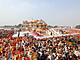 Slavnostn oteven velkho hinduistickho chrmu vybudovanho na mst...