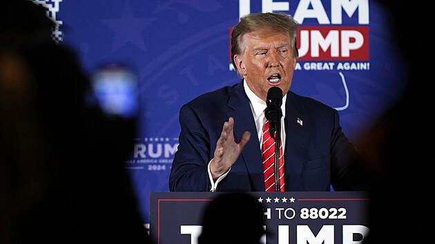 Republiknsk prezidentsk kandidt Donald Trump, hovo bhem pedvolebn akce v Laconii ve stt New Hampshire. (22. ledna 2024)