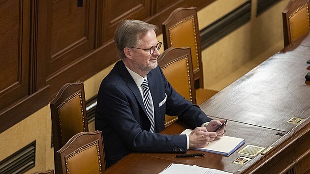 Premir Petr Fiala na mimodn schzi Snmovny 8. nora 2024