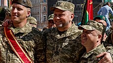 Nejvýe postavený ukrajinský generál Valerij Zalunyj na slavnosti ke Dnu...