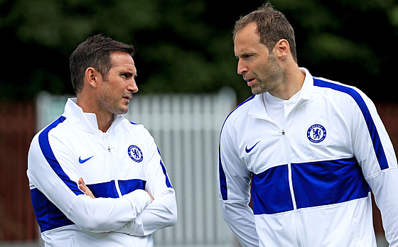 Frank Lampard (vlevo) a Petr ech (vpravo) v dob, kdy jet oba spolen...