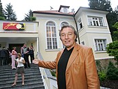 Karel Gott se jako jeden z mála dokal vlastního muzea, Gottlandu, u za svého...