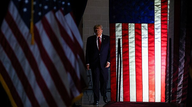 Donald Trump bhem kampan v Jin Karoln (10. nora 2024)