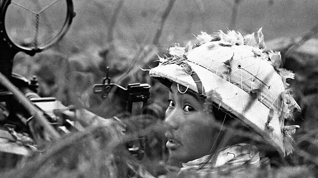 Boj bhem vlky ve Vietnamu se astnily i eny. (1. ledna 1968)