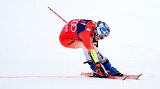 výcarský lya Marco Odermatt finiuje ve druhém kole obího slalomu Svtového...