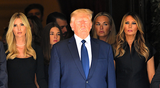 Donald Trump s dcerou Ivankou a manelkou Melanií v New Yorku (20. ervence...