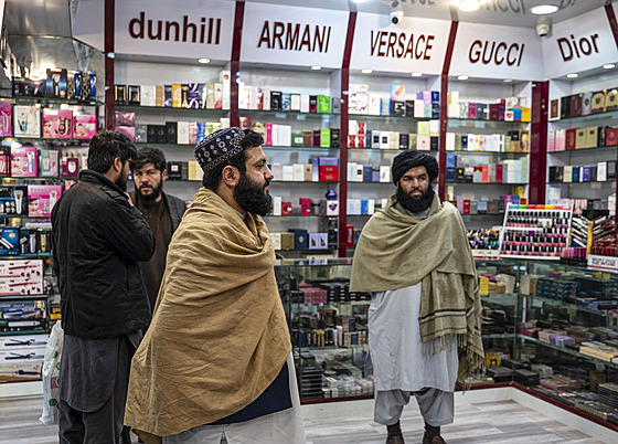 Obchod s vnmi v Kábulu, hlavním mst Afghánistánu. Nkteí lenové...
