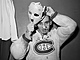 1. listopadu 1959, dostal montrealsk hokejov brank Jacques Plante v zpase...