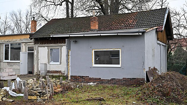Části zachovalé zastávky Brno-Zábrdovice bývalé tišnovské dráhy, která ukončila provoz v roce 1962. Na snímku někdejší výpravní budova.