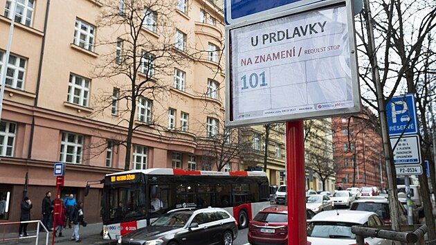 Zastávka na znamení U Prdlavky na Žižkově (22. ledna 2021)