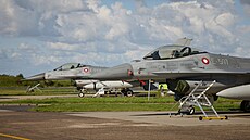 Stíhaka F-16 na dánské letecké základn Skrydstrup (21. srpna 2023)