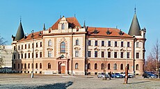 Seniora soudí u Krajského soudu v eských Budjovicích.