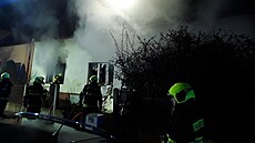 Po noním poáru domu ve Veselí nad Moravou na Hodonínsku nali hasii mrtvého...