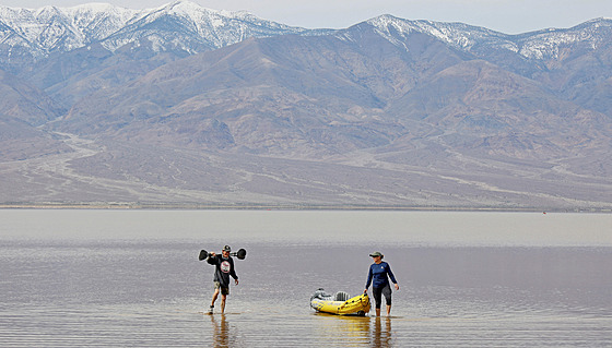 Rekordní pívaly de v Kalifornii vzkísily jezero Manly. Vzniklo na dn...