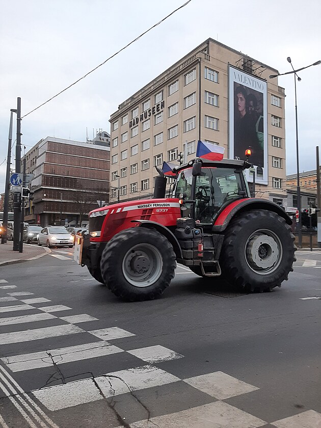 Praha plná traktor