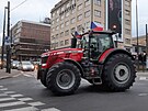 Praha plná traktor
