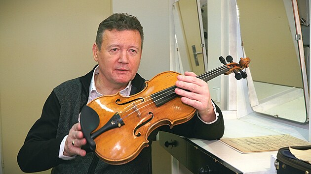 Milovan housle Ivana enatho z dlny Itala Lorenza Storioniho