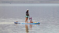 Rekordní pívaly de v Kalifornii vzkísily jezero Manly. Vzniklo na dn...