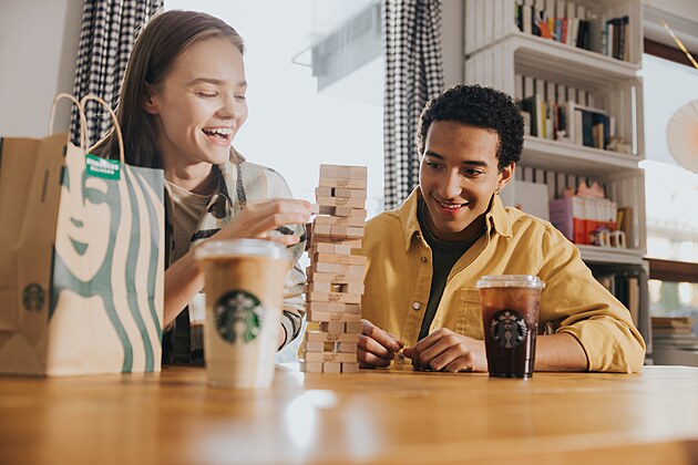 Pijte si do Starbucks vychutnat jarn novinky!