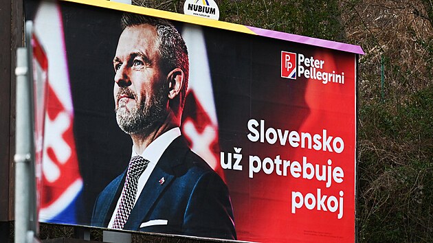 Pedvolebn billboard Petera Pellegriniho v Bratislav (4. nora 2024)