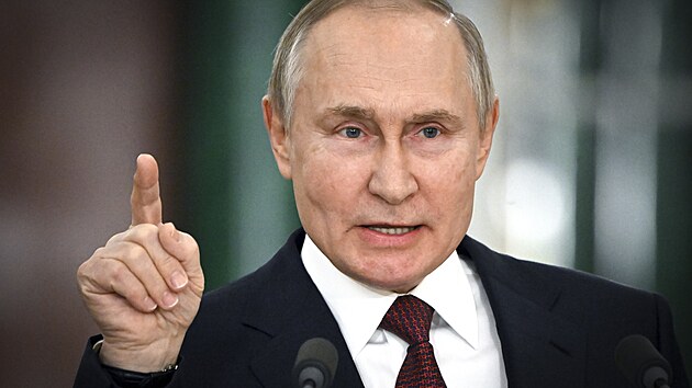 Ruský prezident Vladimir Putin v rozhovoru ped prezidentskými volbami. (12....
