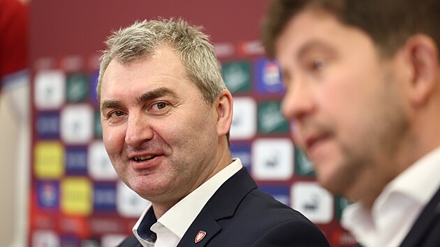 Kouč fotbalové jedenadvacítky Jan Suchopárek na nominační tiskové konferenci na...