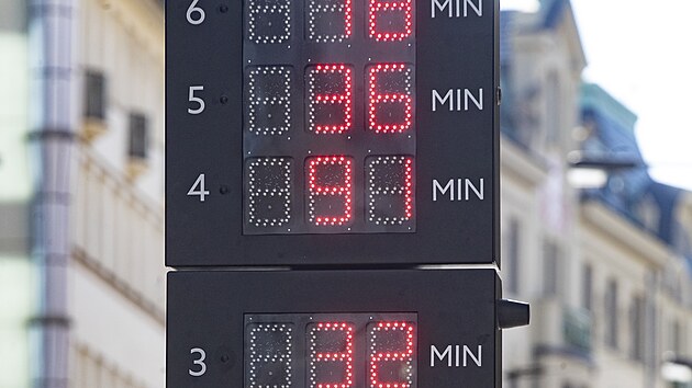 Digitální tabule s parkovací časomírou (11. března 2024)