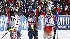 Nejlepí slalomáky Svtového poháru v Aare: zleva druhá Chorvatka Zrinka...