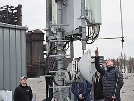 Antény 5G sít spolenosti O2 na stee Velkého svta techniky v Dolní oblasti...